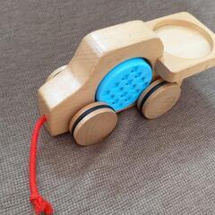 木のおもちゃ　車　2点まとめ売りの画像