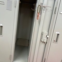 事務ロッカーの画像