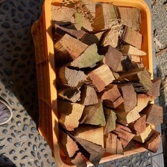 薪販売してます！　スギ、ケヤキなど