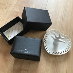 ラザールダイヤモンド　指輪ケース　スタンド
