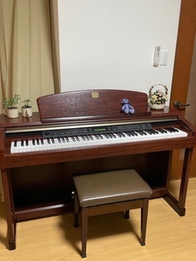 (予定済み)(大阪市送料無料あり)ヤマハ電子ピアノ当時の最高級モデル　クラビノーバCLP-150C、中古美品