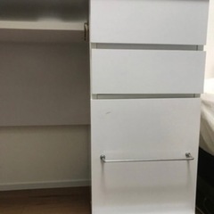 引き出し付きデスクの画像