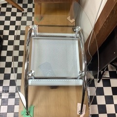 【リサイクルサービス八光　田上店　配達・設置OK】楕円形　ガラステーブルの画像