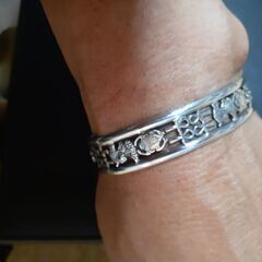 珍品ブレスレッドの画像