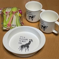 赤ちゃん用プラエプロン 今子供用プラ食器プレゼント 大阪市内無料配達可能の画像