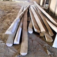 敷板　補修用板　薪材　台風防護材　１本150円　8月19日引取りまで