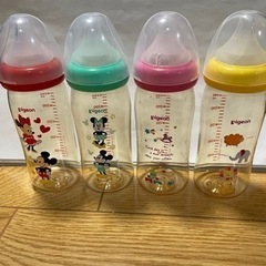 【期間限定】Pigeon ピジョン　母乳実感　哺乳瓶　プラスチック　240mlと160mlと　おまけ付きの画像