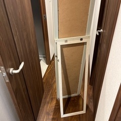 全身鏡　クリーム色の画像