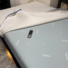 74万購入　3年半使用　最上位モデル　ZERO-G 電動リクライニングベット　テンピュールの画像