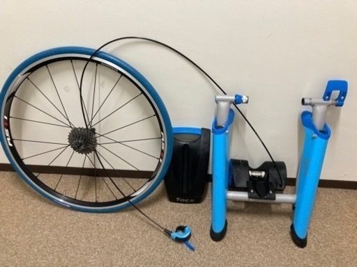 TACX booster 固定ローラー 室内 トレーニング プロも使用する高負荷対応の固定ローラー台 タックス Booster - 新製品 