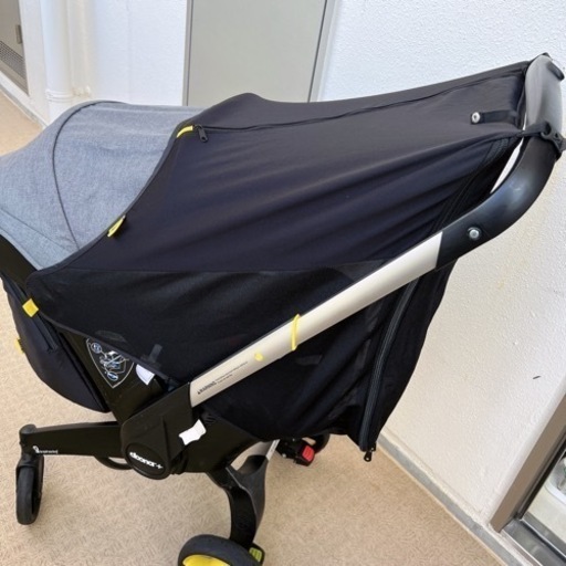 doona ベビーカー兼チャイルドシート　isofix付き