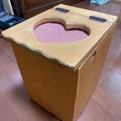 お譲り先決まりました　カントリー家具　木工　ゴミ箱