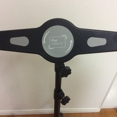 ipad等のスタンド（三脚）の画像