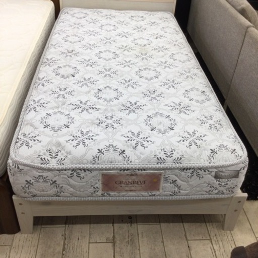 【✨明るい木目✨ナフコ✨シングル✨】定価¥46,800  ナフコ　シングルベッド  寝具  木目  コンセント付き