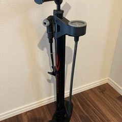 空気入れポンプ　自転車　ロードバイク
