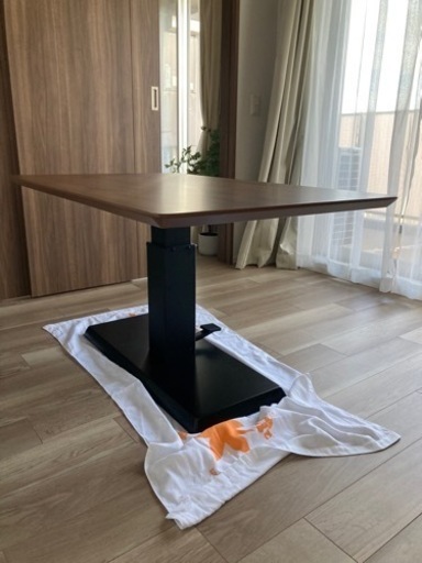 ニトリの昇降テーブル120cm幅