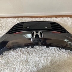 VEZEL HYBRID Ｚ（DAA-RU3）フロントグリル　パーツ