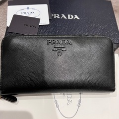 プラダ　長財布　サフィアーノ　ラウンドファスナー