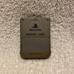 【交渉中】プレステ2本体、メモリーカード2枚、ソフト4枚セットの画像
