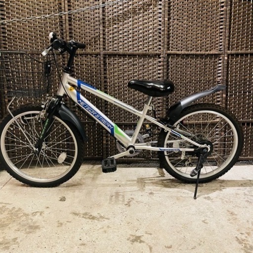 【売約済み】【実質表示価格より２０％お値引き！！】　2019年購入　メテオストリーム　自転車　子供用　子ども　マウンテンバイク　キッズ　バイク　サイクル　キッズバイク　バランスバイク　黒　スポーツ　クラシック　イオン　イオンバイク　meteor stream