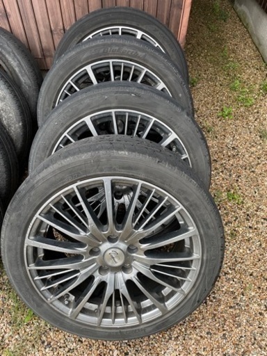 タイヤホイール　225/45R18