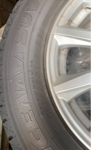 215/65r16のスタッドレス