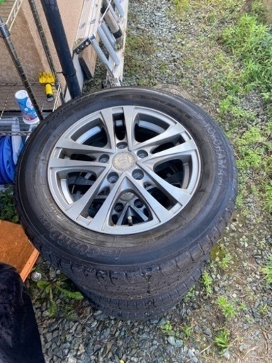 195/65R15タイヤ、ホイール❗️