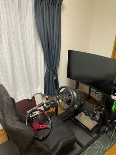 レーシングシミュレーター