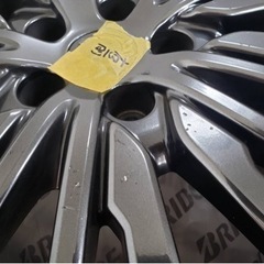 E52 エルグランドアーバンクロム　純正18インチホイール 　スタッドレス付きの画像