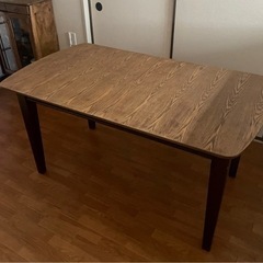伸縮ダイニングテーブルの画像