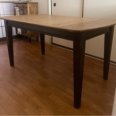 伸縮ダイニングテーブルの画像