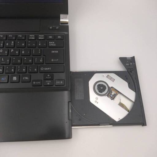 東芝 13.3型　第3世代Core i5搭載　SSD128G メモリ4G DVD読み書き　軽量（1.39Kg）Wifi対応 代引き対応　#150EEB9