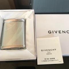新品未使用　ジバンシー携帯灰皿の画像