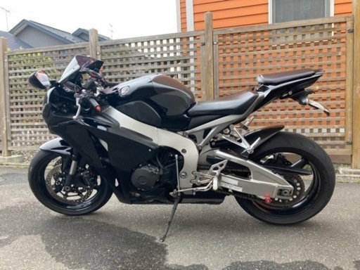ホンダCBR1000RR. SC59  車検令和5年4月