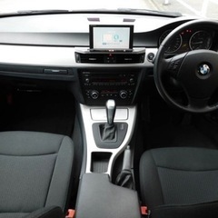 ＼ディーラー管理／BMW 320i 2010 E90の画像
