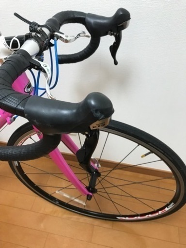 【またまた値下げしました】ロードバイク　その他付属品もあります！　引き取り希望ですが…