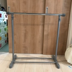 ハンガーラック譲ります