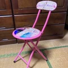 スチール椅子　アナ雪