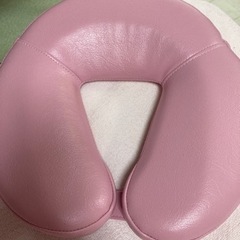 顔枕　マッサージ枕の画像