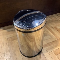 アイリスプラザ ゴミ箱 センサー付き 48L 自動開閉 キッチン 生ゴミ ふた付き(45リットルゴミ袋対応) シルバーの画像