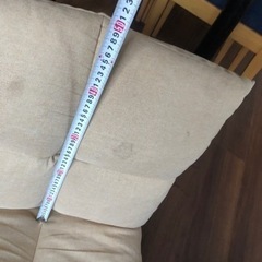 麻のような生地の座椅子の画像