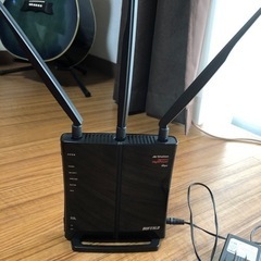 8月31日までwifiルーター  BUFFALO(WZR–450HP)
