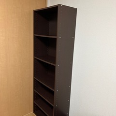 【川越】無料です！茶色の大きい棚の画像