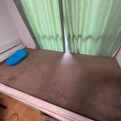 シングルベッド　宮付き　引き出しあり