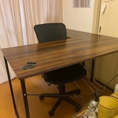 【0円で譲ります】パソコンディスクとオフィスチェア