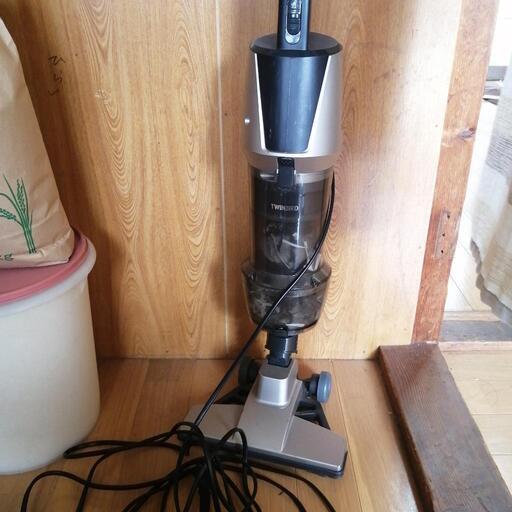 ツインバード　掃除機