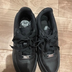 NIKEスニーカー23cmの画像