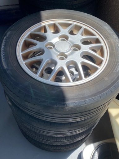 ダイハツ　車のタイヤ