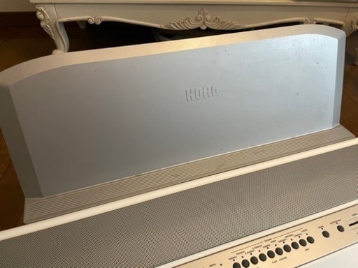 今月中希望です。KORG コルグ 電子ピアノ キーボード　ホワイト　木目調　MODEL SP-250 