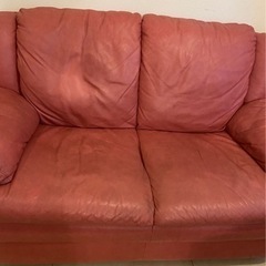 ピンク 2人掛けソファの画像